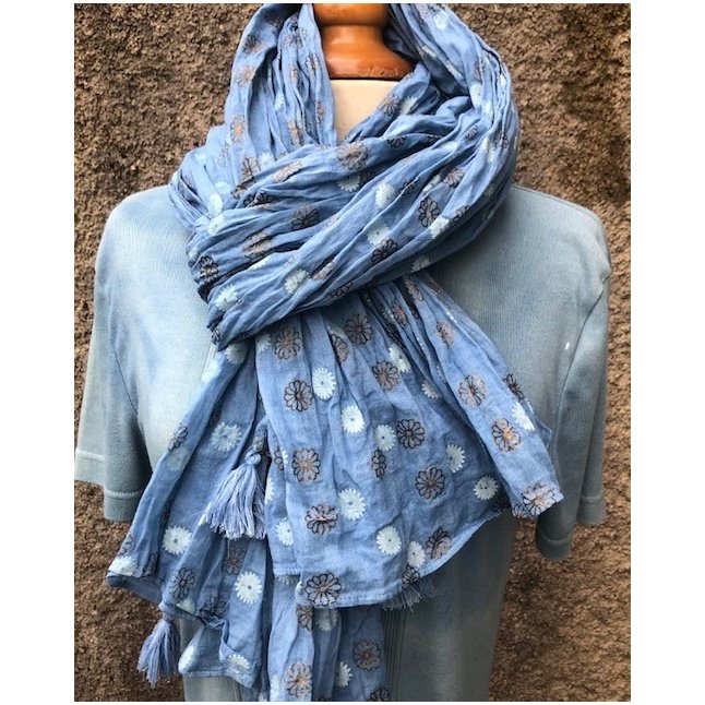 Chantalsoie  Teinturière au bleu de Pastel du Tarn - Chèche coton au motif floral teinté au bleu de pastel et à l’indigo de persicaire - Accessoire de mode femme