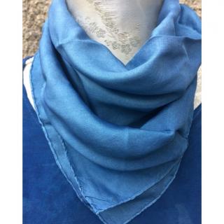 Chantalsoie  Teinturière au bleu de Pastel du Tarn - Foulard pongé soie naturelle teinté au bleu de pastel et à l&#039;indigo de persicaire bio - Foulard enfant