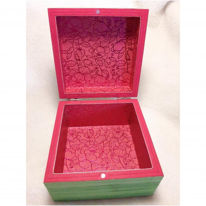 Farfeline - Boîte en marqueterie de paille rose fuchsia &amp; vert pistache - Boite