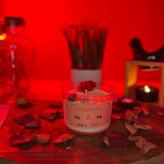 Laura's pretty candle - Bougie fleurie - Cerise noire explosive - Bougie artisanale