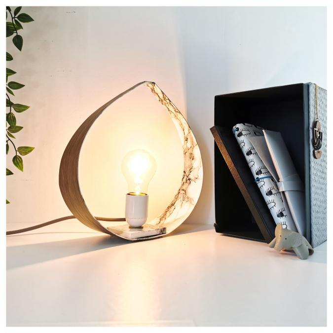 LEEWALIA - Lampe SMALL DROP  chêne et mabre blanc - Lampe de chevet - ampoule(s)