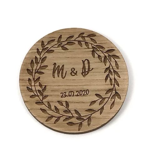 Sacdenoeud - Badge en bois personnalisable (serie identique) - Badge mariage