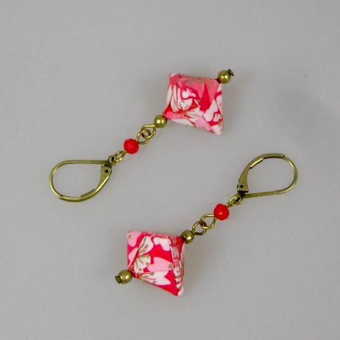 Terre de passion - Boucles d&#039;oreilles origami en papier japonais mauve et rose, Maud courte - Boucles d&#039;oreille - Acier