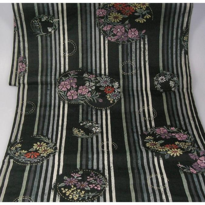 Terre de passion - Echarpe en coton japonais rayures noires et grises, motif fleurs - Echarpes, étoles